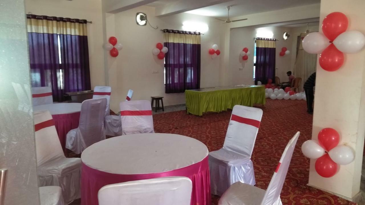 Hotel The Ideal Kushinagar Kültér fotó