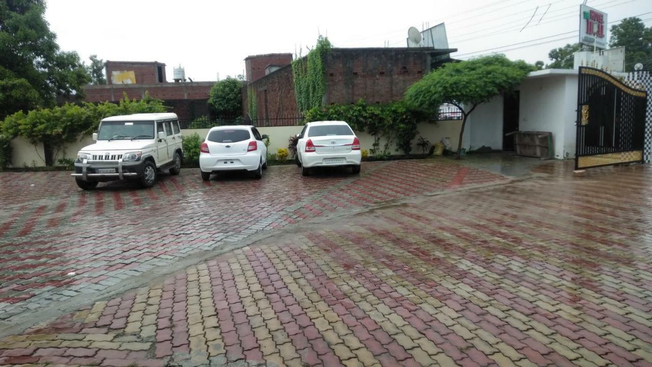 Hotel The Ideal Kushinagar Kültér fotó