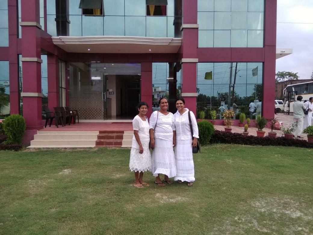 Hotel The Ideal Kushinagar Kültér fotó