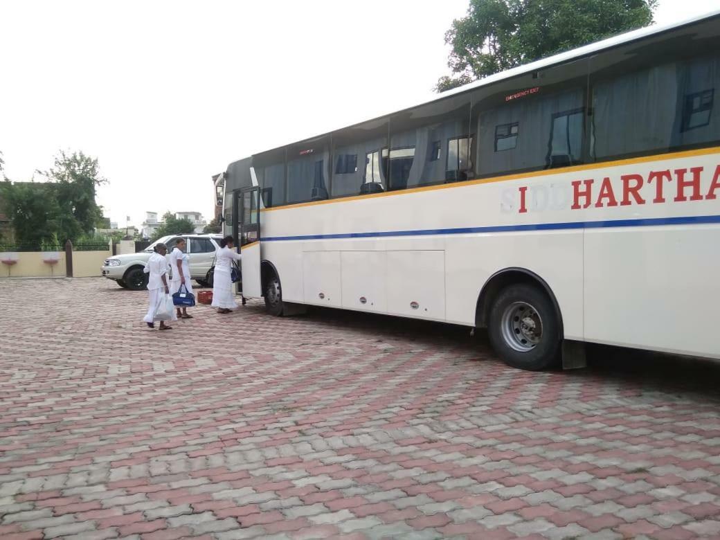 Hotel The Ideal Kushinagar Kültér fotó