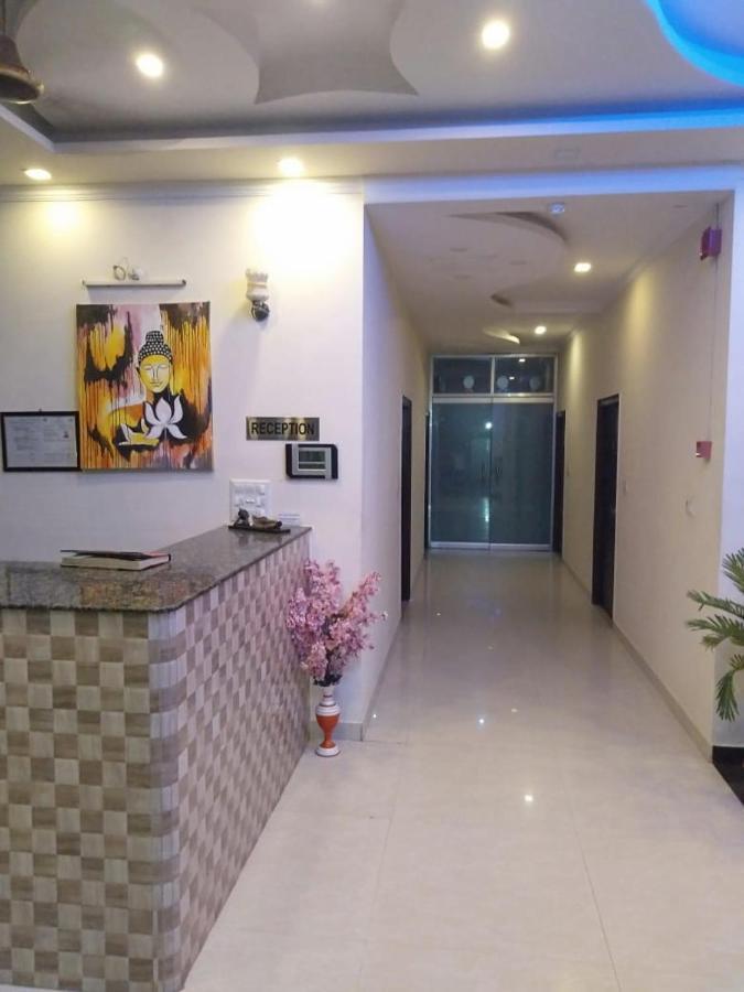 Hotel The Ideal Kushinagar Kültér fotó